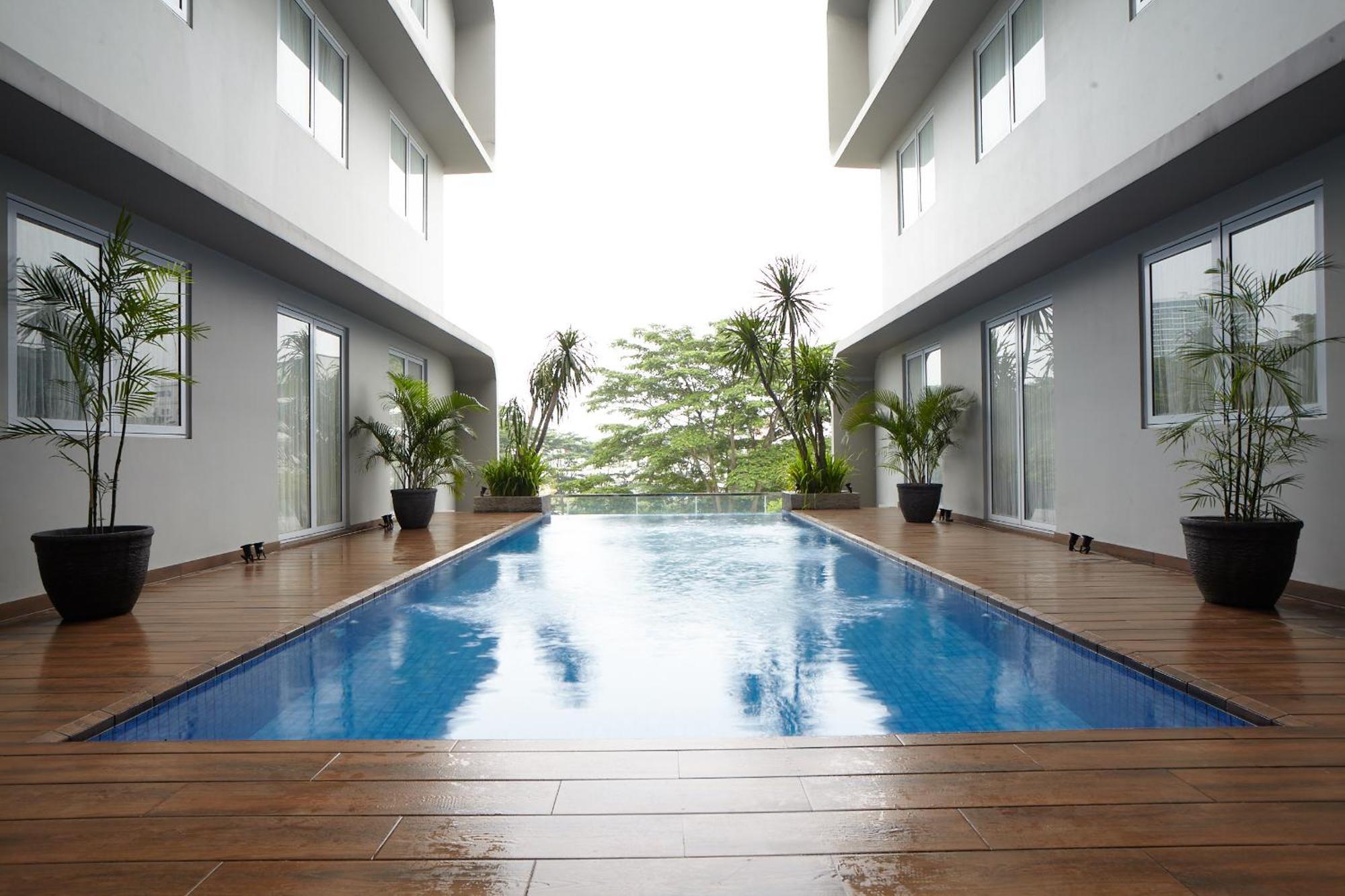 All Nite And Day Hotel Alam Sutera Serpong Kültér fotó