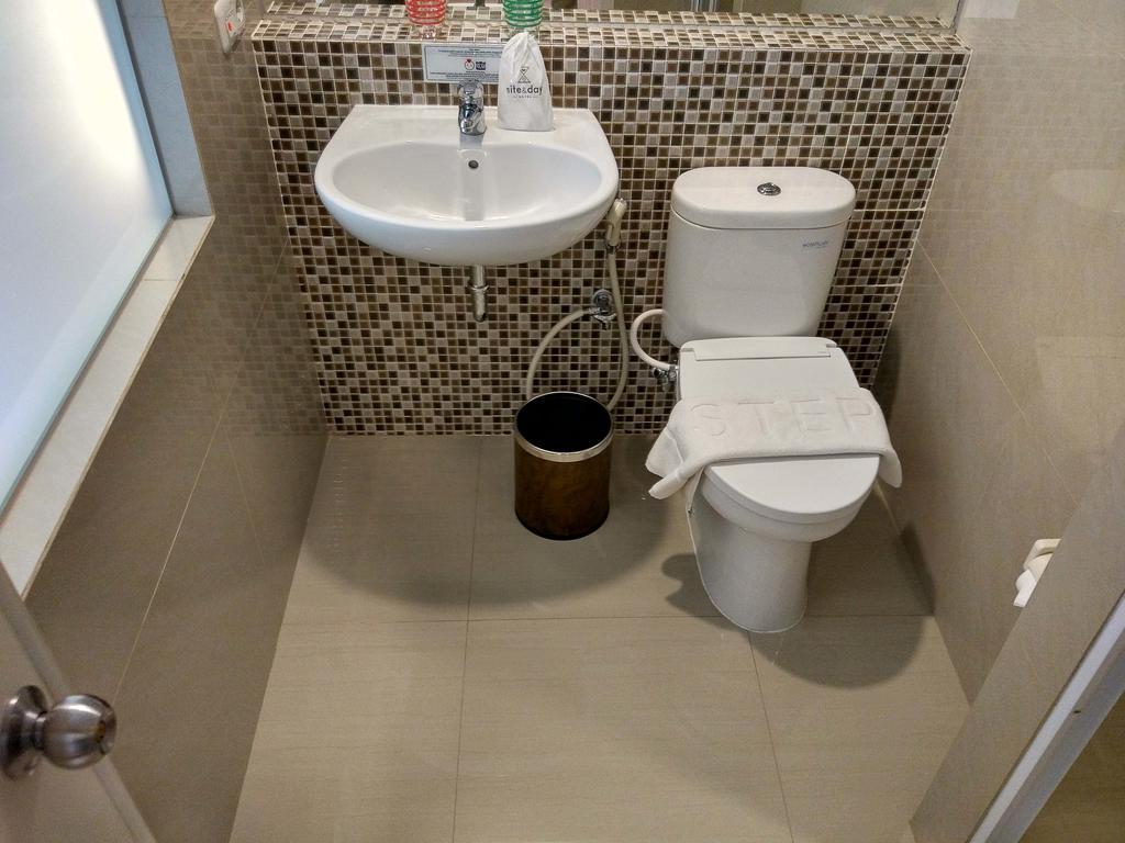 All Nite And Day Hotel Alam Sutera Serpong Kültér fotó